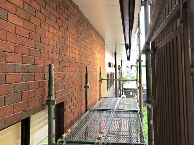 吹田市 飲食店外壁改修・照明器具交換 施工中